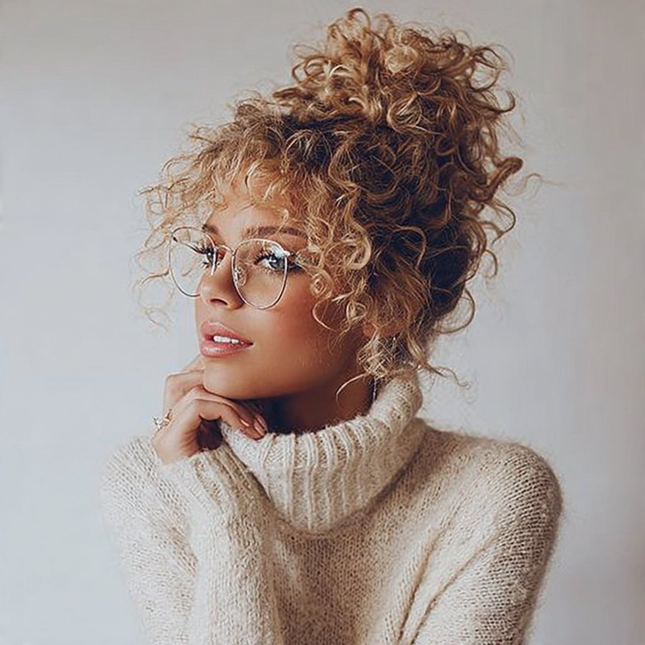 messy bun cute curly hairstyles