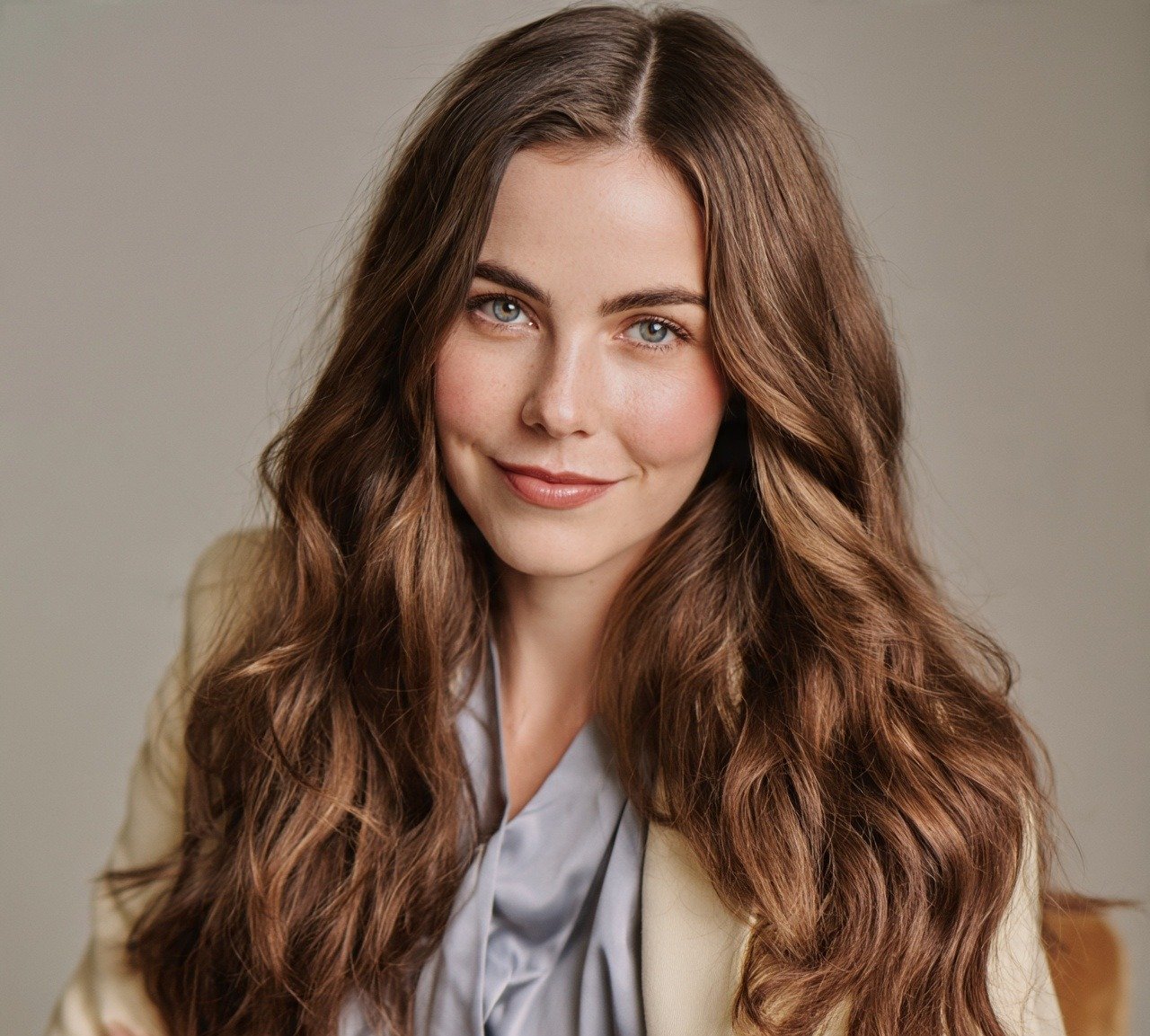 13 Trending Natural Wavy Hairstyles To Transform Your Look 5 4. Long Wavy Hair with Highlights Natural Hairstyles