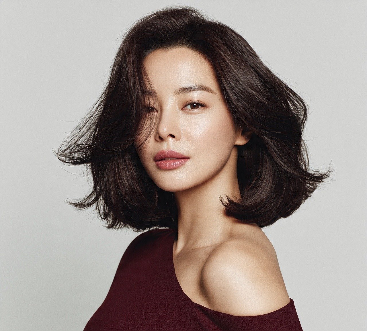 Collarbone Cut For Oval Face