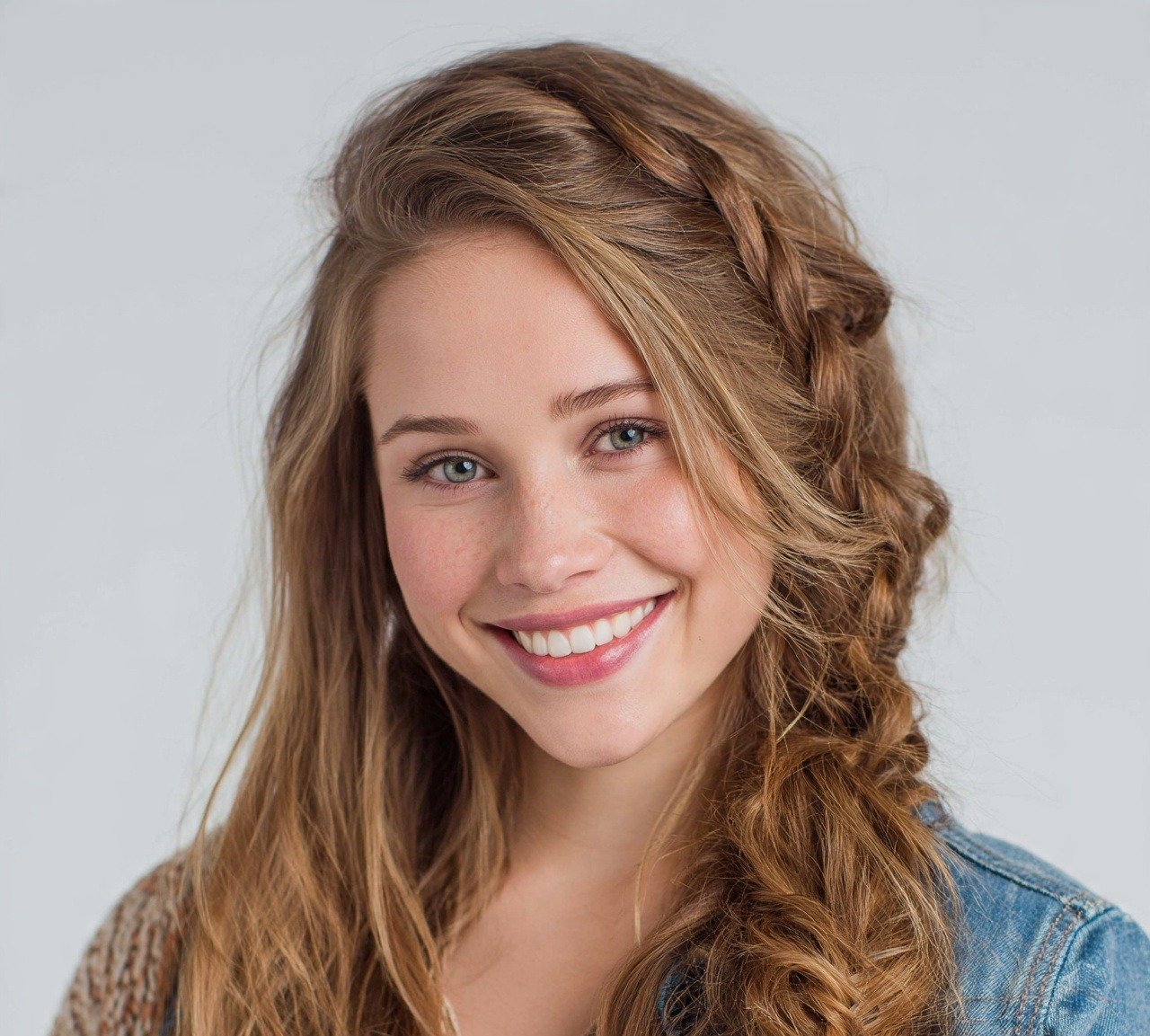 Easy Hairstyles for Long Hair: 15 Gorgeous Ideas Worth Pinning 8 Loose Side Braid cropped