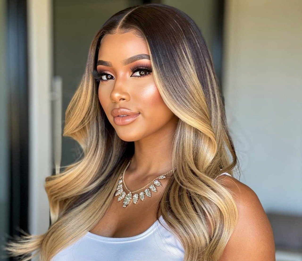 15 Modern Quick Weave Hairstyles Middle Part You'll Want to Recreate 12 Ombre quick weave hairstyles Middle part for low maintance