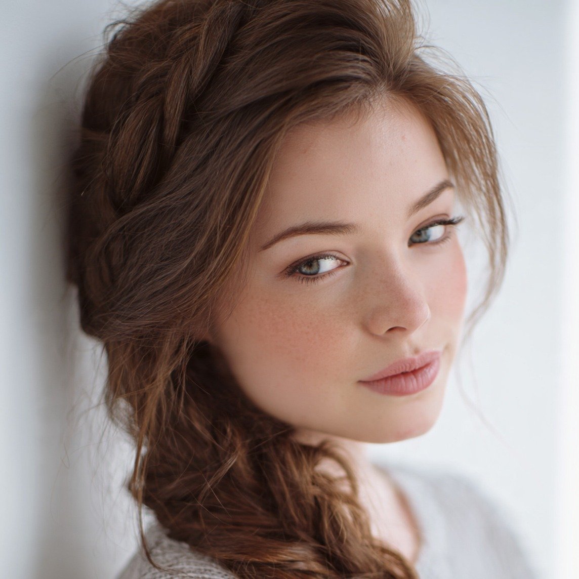 15 Cute Simple Hairstyles That Are Easy and Stylish 7 Simple Side Braid