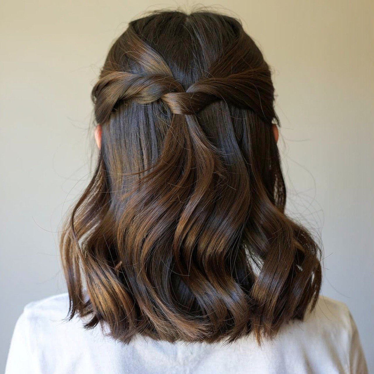 14 Trendy Hairstyles School Ideas that You'll Love 4 half up half down hairstyle for school single port