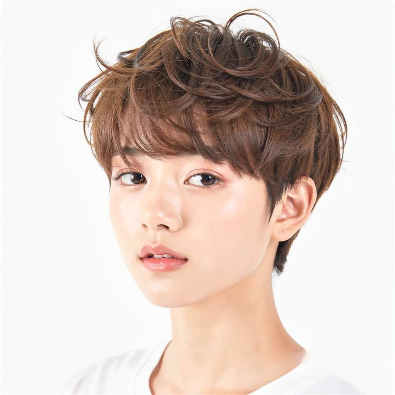 Hairstyles for Short Hair for School: 15 Trendy Ideas that You’ll Love 15 tousled hairstyle for short hair school appropriat