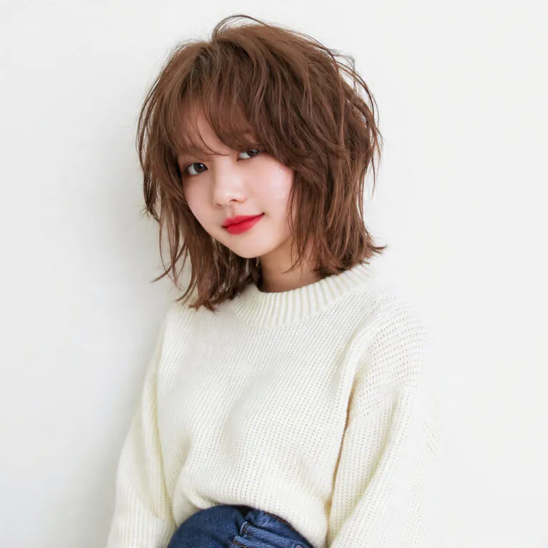 Shaggy Bob Hairstyles: 12 Effortlessly Cool Cuts to Try This Season 20 shaggy bob hairstyles
